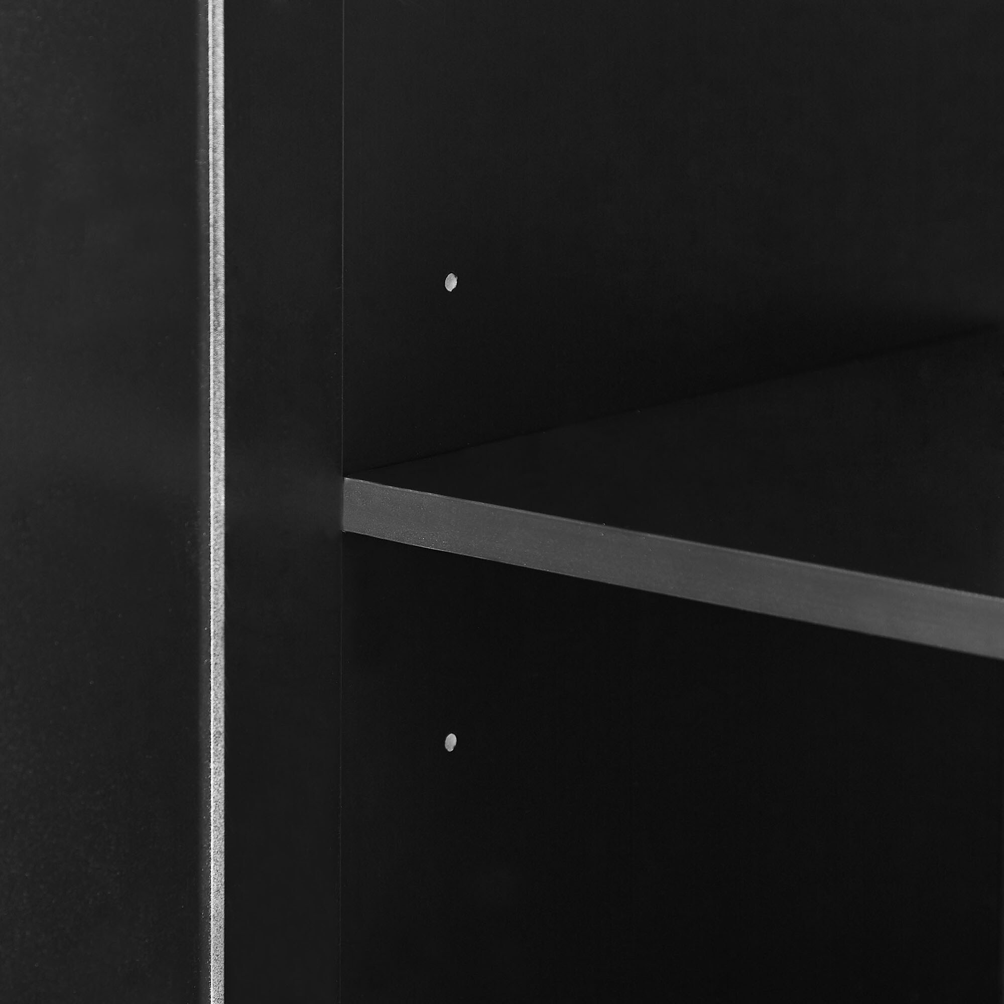 Gabinete de almacenamiento utilitario independiente negro de MDF Siavonce de 32 pulgadas de ancho por 63.2 pulgadas de alto XH60023