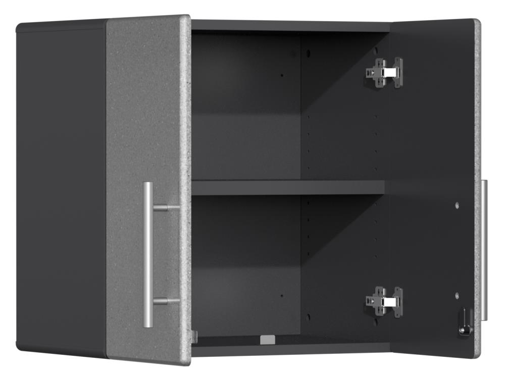 Sistema de almacenamiento para garaje Ulti-MATE 82.7 pulgadas de ancho x 80 pulgadas de alto x 21 pulgadas de profundidad con 5 gabinetes de madera compuesta, frentes metálicos plateados sobre cajas grises. UG22050S