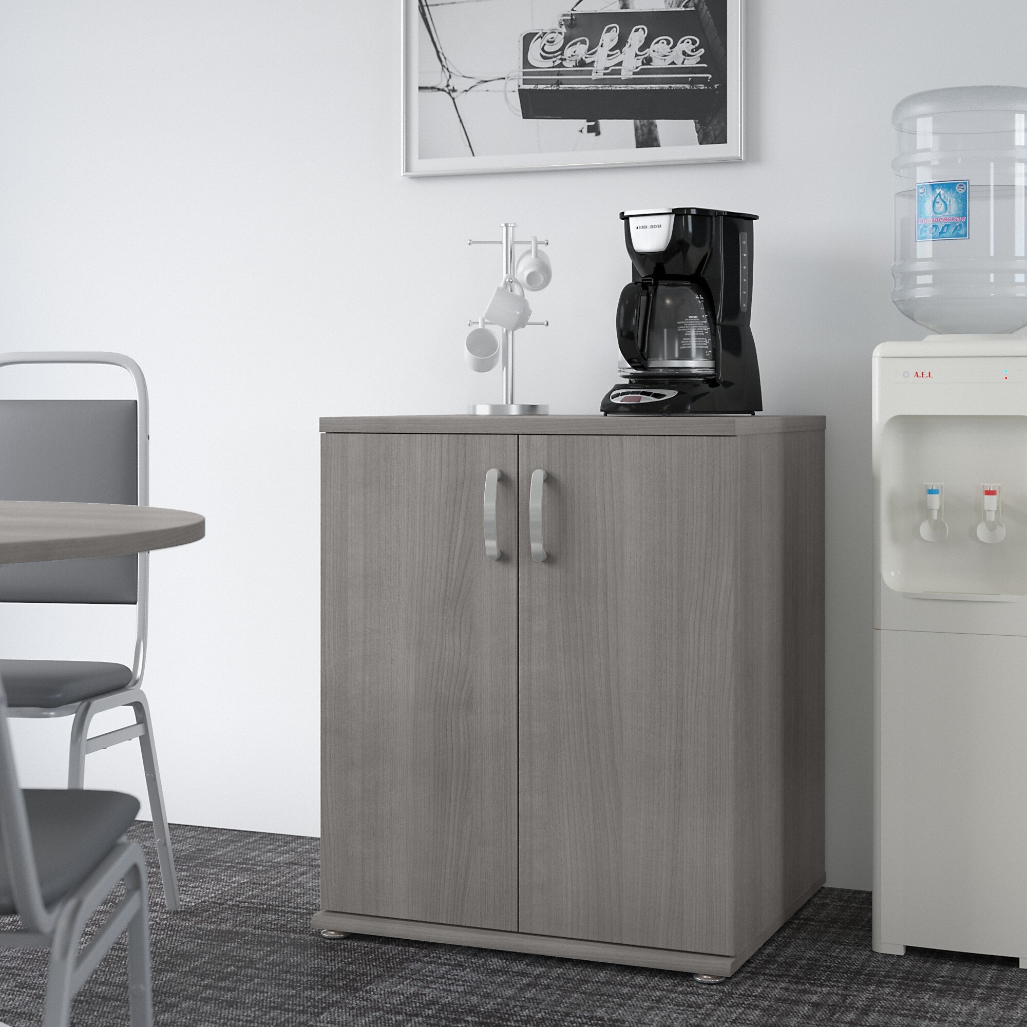 Gabinete de almacenamiento utilitario independiente de madera compuesta gris platino de 28.3464 pulgadas de ancho x 33.9763 pulgadas de alto de Bush Business Furniture