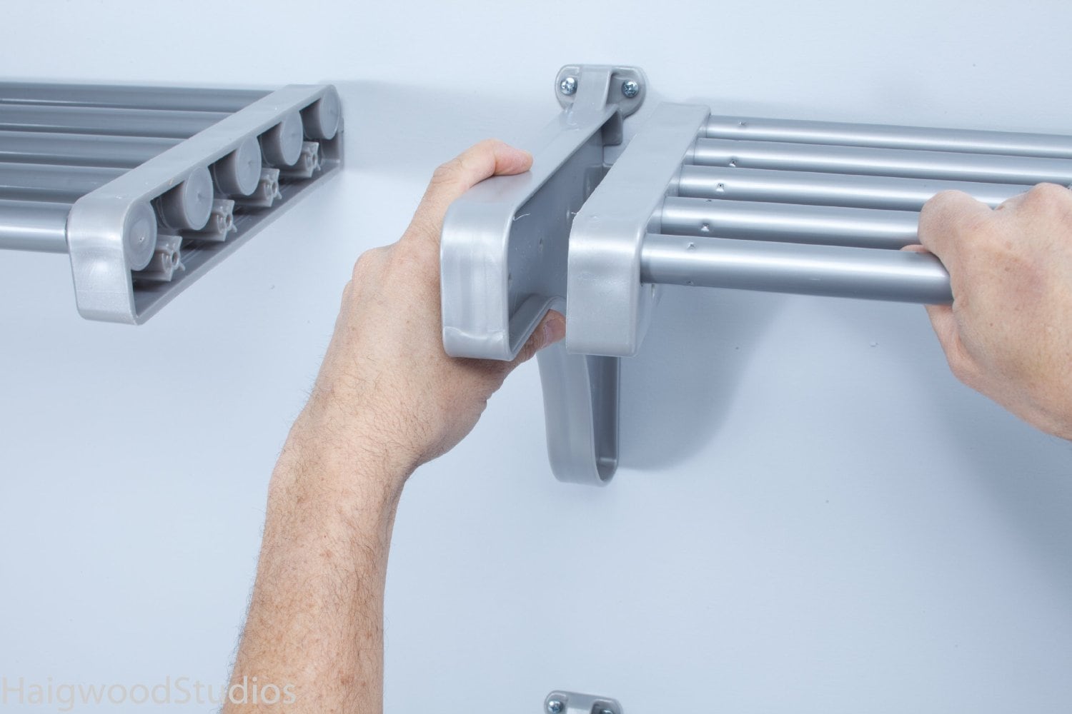 Sistema de almacenamiento para garaje de acero EZ Shelf de 150 pulgadas de ancho x 12 pulgadas de profundidad - color plateado EZS-G-S72S-2