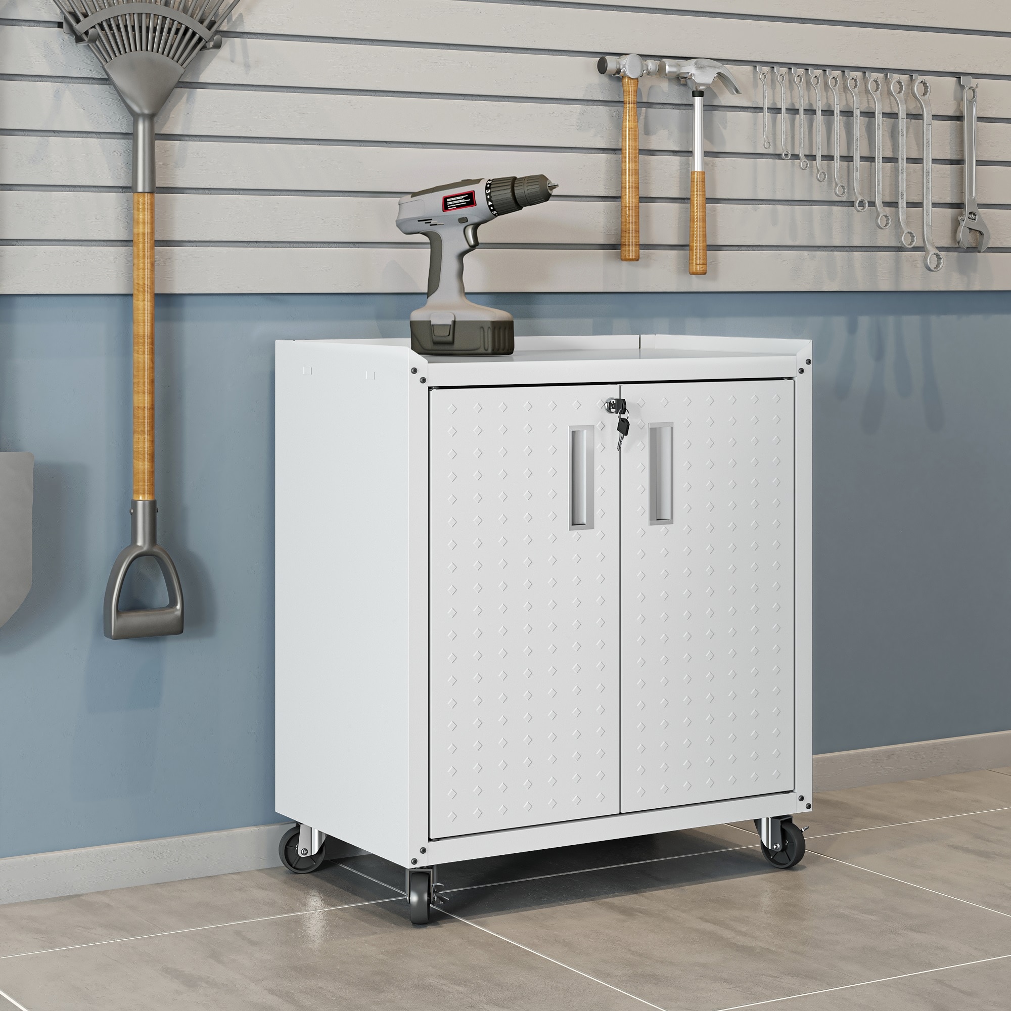 Gabinete de garaje independiente de aluminio blanco Fortress de 30.3 pulgadas de ancho x 31.5 pulgadas de alto x 18.2 pulgadas de profundidad de Manhattan Comfort