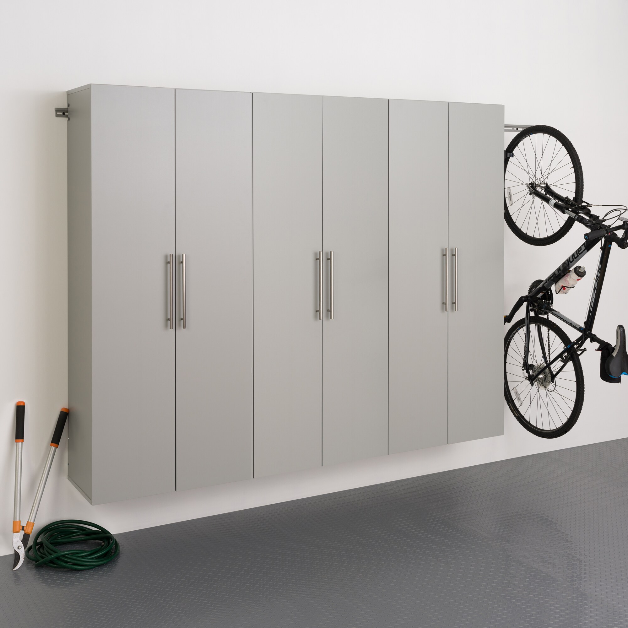 Armario de garaje montado en la pared de madera compuesta en gris de 30 pulgadas de ancho x 72 pulgadas de alto x 16 pulgadas de profundidad HangUps de Prepac