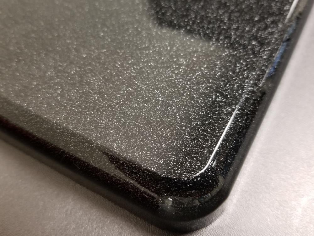 Sistema de almacenamiento para garaje Ulti-MATE 82.7 pulgadas de ancho x 80 pulgadas de alto x 21 pulgadas de profundidad con 5 gabinetes de madera compuesta, frente metálico negro y caja gris UG22050B