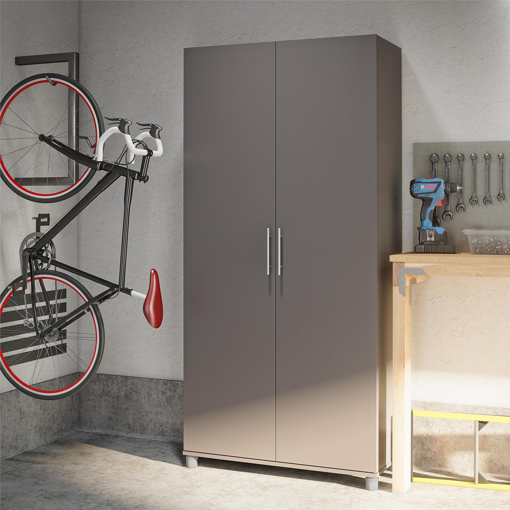 Gabinete de almacenamiento de utilidad independiente de madera compuesta gris grafito/gris grafito Camberly de Ameriwood Home de 35.68 pulgadas de ancho x 74.31 pulgadas de alto 3402408COM.