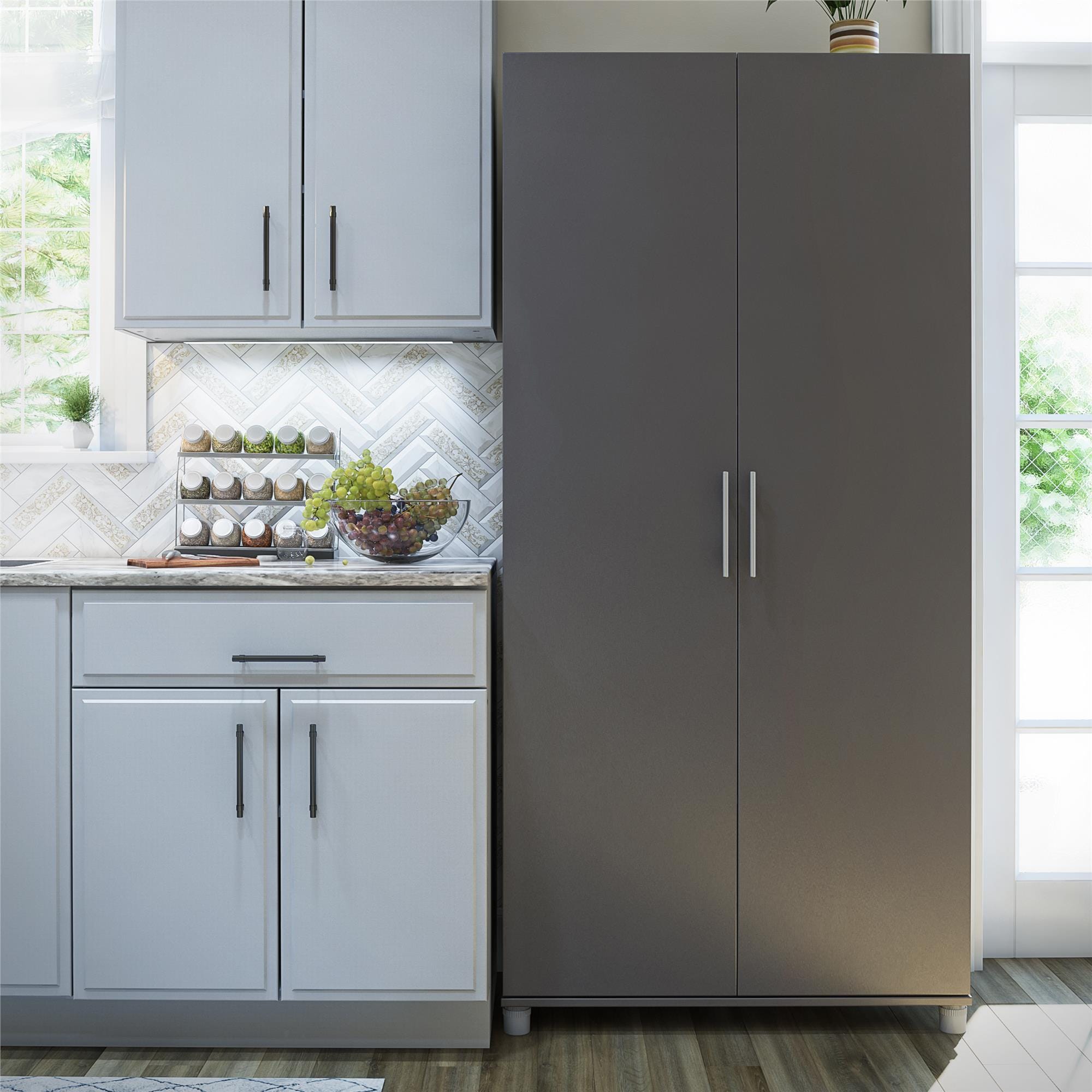 Gabinete de almacenamiento de utilidad independiente de madera compuesta gris grafito/gris grafito Camberly de Ameriwood Home de 35.68 pulgadas de ancho x 74.31 pulgadas de alto 3402408COM.