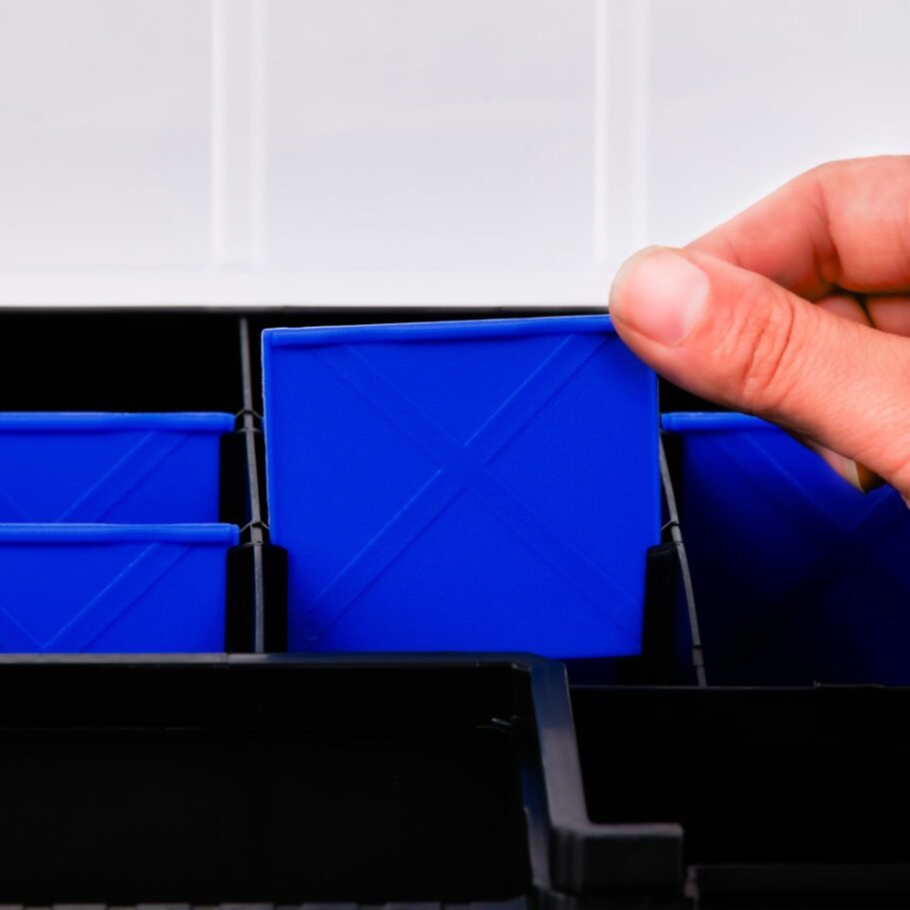 Organizador de plástico grande para piezas pequeñas con 15 compartimentos Kobalt KUDC104