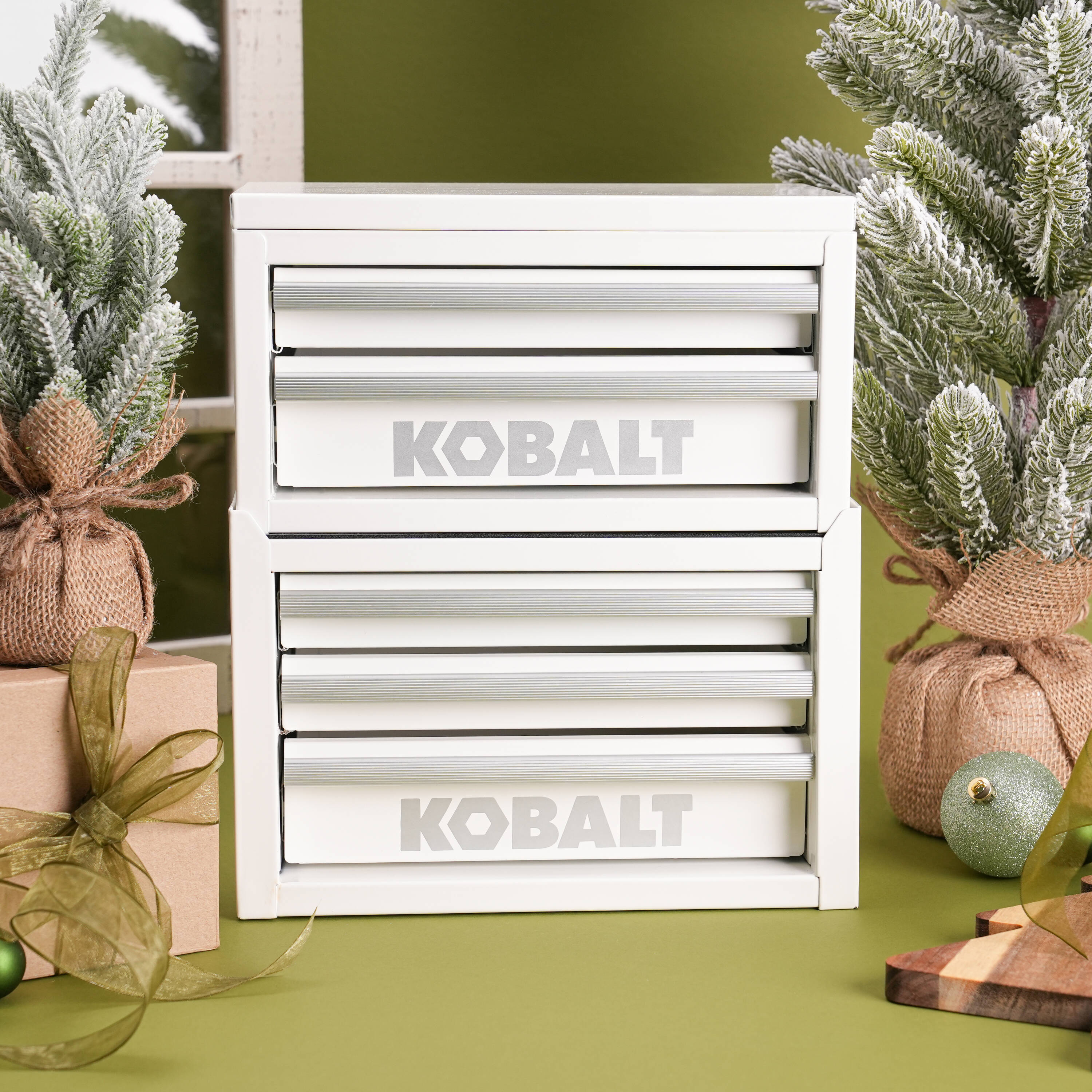 Caja de herramientas portátil mini base Kobalt 11 pulgadas de ancho x 7.36 pulgadas de alto x 6.22 pulgadas de profundidad con 3 cajones de acero blanco 55089