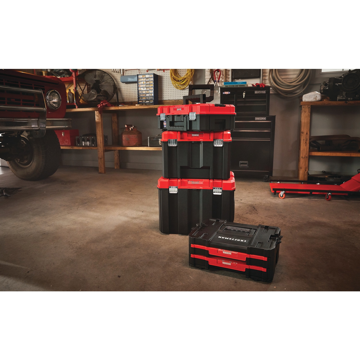 Caja de herramientas de plástico negro CRAFTSMAN VERSASTACK de 17 pulgadas de ancho x 6.87 pulgadas de alto x 12.5 pulgadas de profundidad con 2 cajones CMST17804