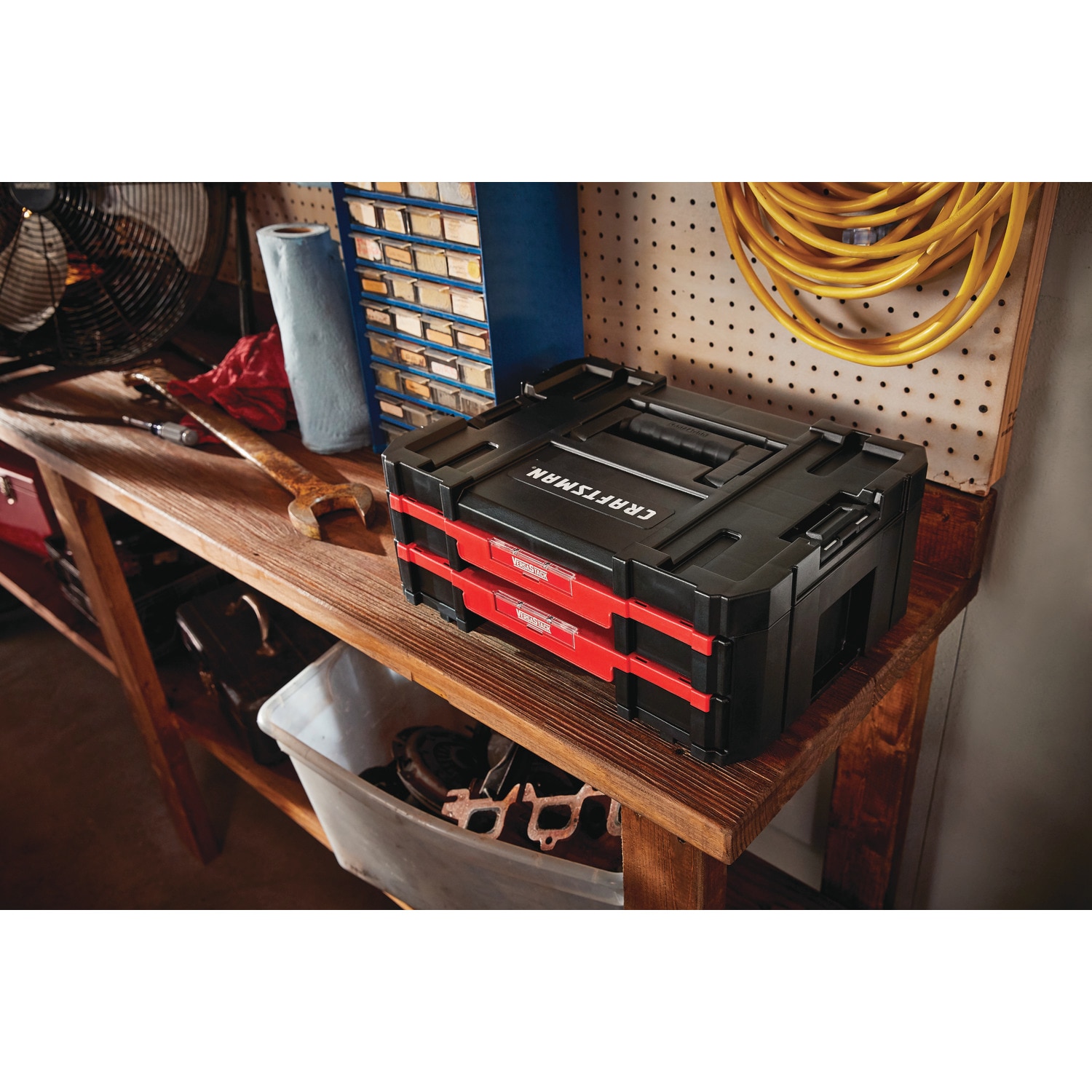 Caja de herramientas de plástico negro CRAFTSMAN VERSASTACK de 17 pulgadas de ancho x 6.87 pulgadas de alto x 12.5 pulgadas de profundidad con 2 cajones CMST17804