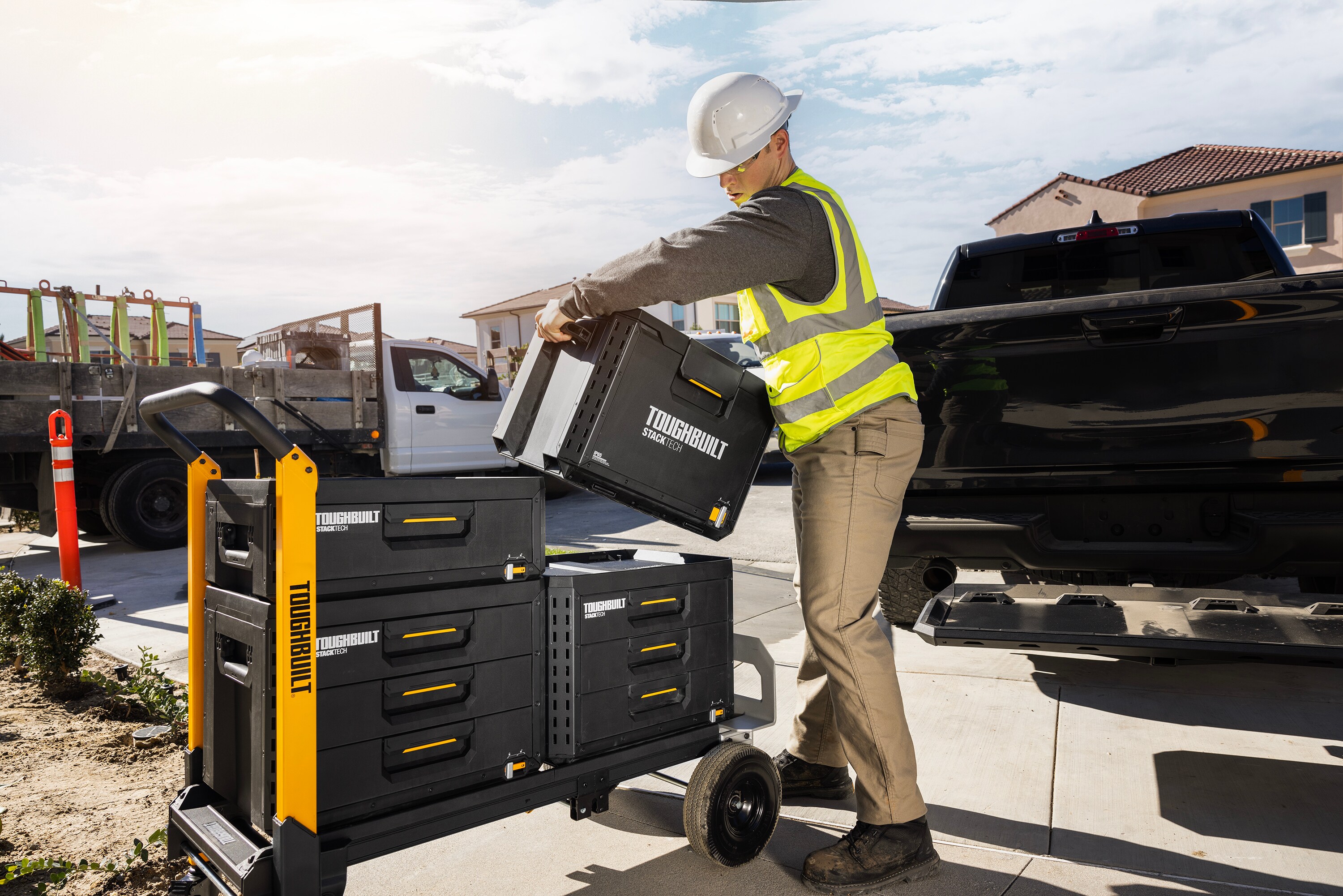 Caja de herramientas TOUGHBUILT STACKTECH XL de plástico/metal de 21 pulgadas de ancho x 15.6 pulgadas de alto x 16 pulgadas de profundidad TB-B1-B-70