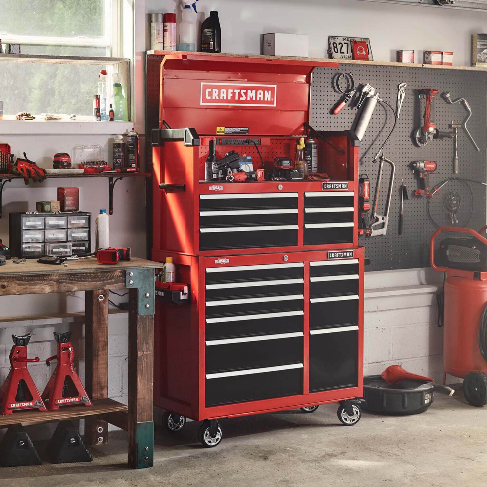Gabinete para Herramientas de Acero CRAFTSMAN Serie 2000 de 6 Cajones, 41 pulgadas de ancho x 24.7 pulgadas de alto x 16 pulgadas de profundidad (Rojo y Negro) CMST98269RB