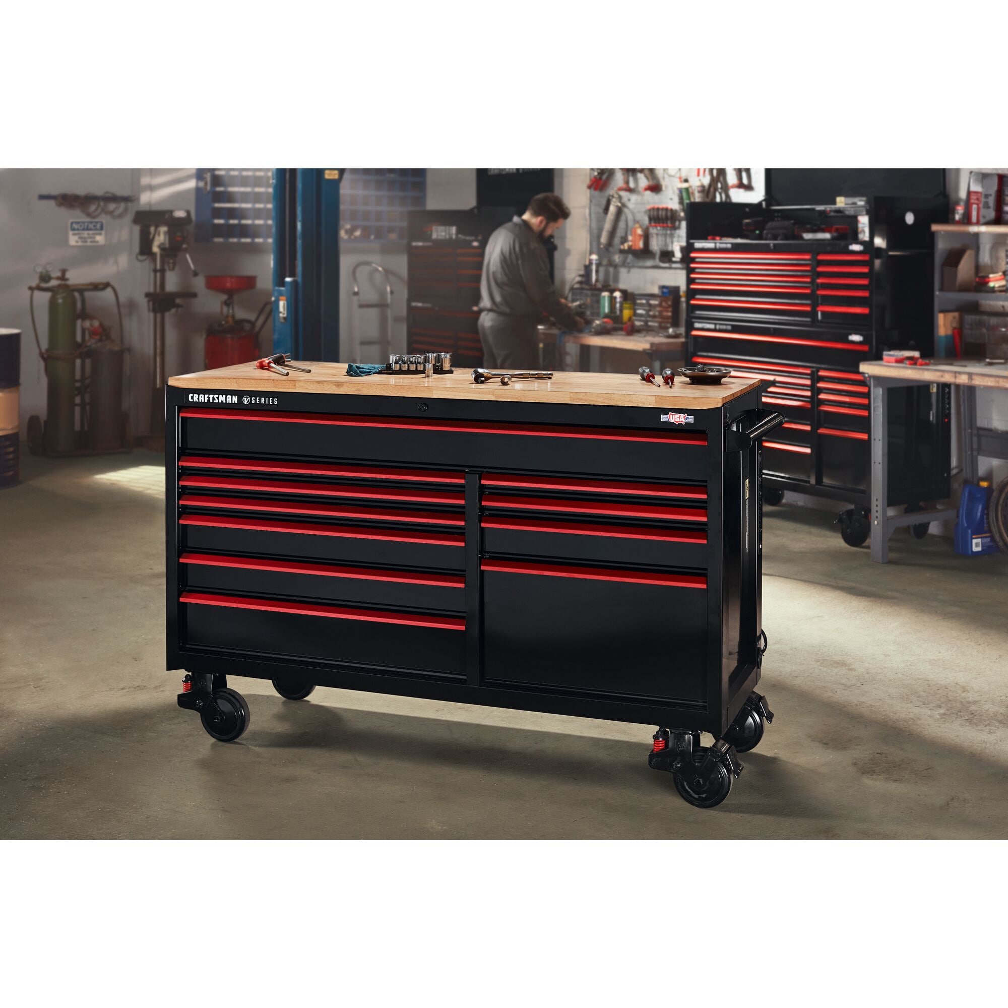 Caja de herramientas de acero CRAFTSMAN V-Series de 41 pulgadas de ancho x 27 pulgadas de alto x 21 pulgadas de profundidad con 8 cajones (Esmalte Negro E-Coat) CMSTVS4108BK
