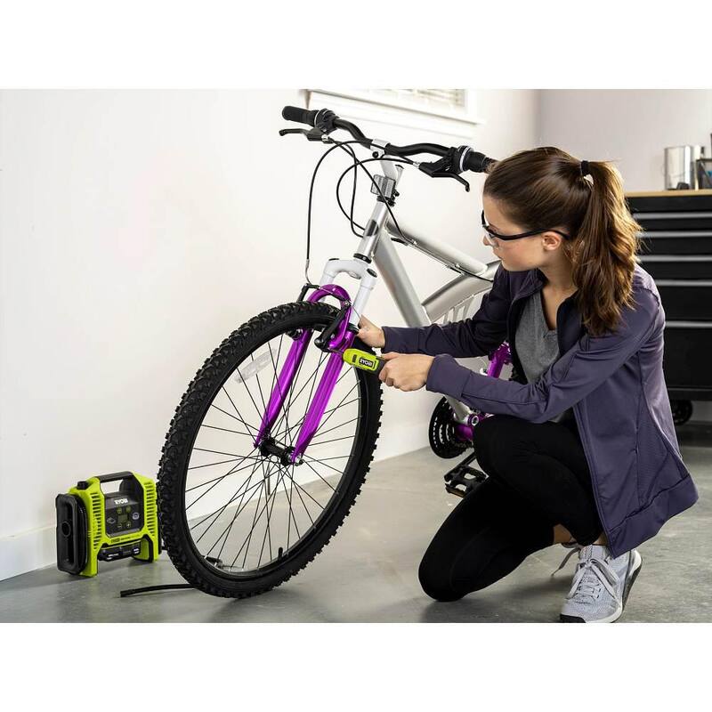 Destornillador inalámbrico RYOBI 4V de 1/4 pulgadas - FVD01K