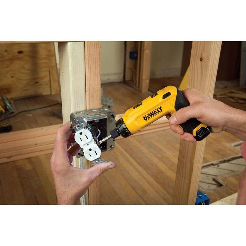 Destornillador inalámbrico giratorio DEWALT 8V MAX con mango ajustable, (1) batería de 1.0Ah, cargador y bolsa - DCF680N1