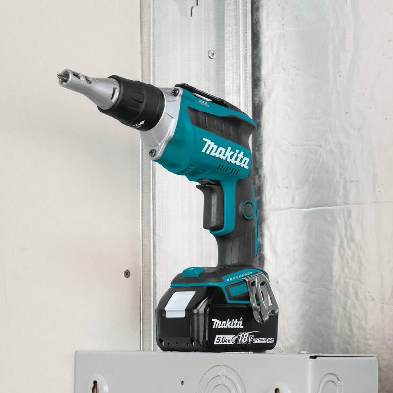 Juego de destornillador inalámbrico para paneles de yeso Makita 18V 5.0Ah LXT de iones de litio sin escobillas - XSF03T