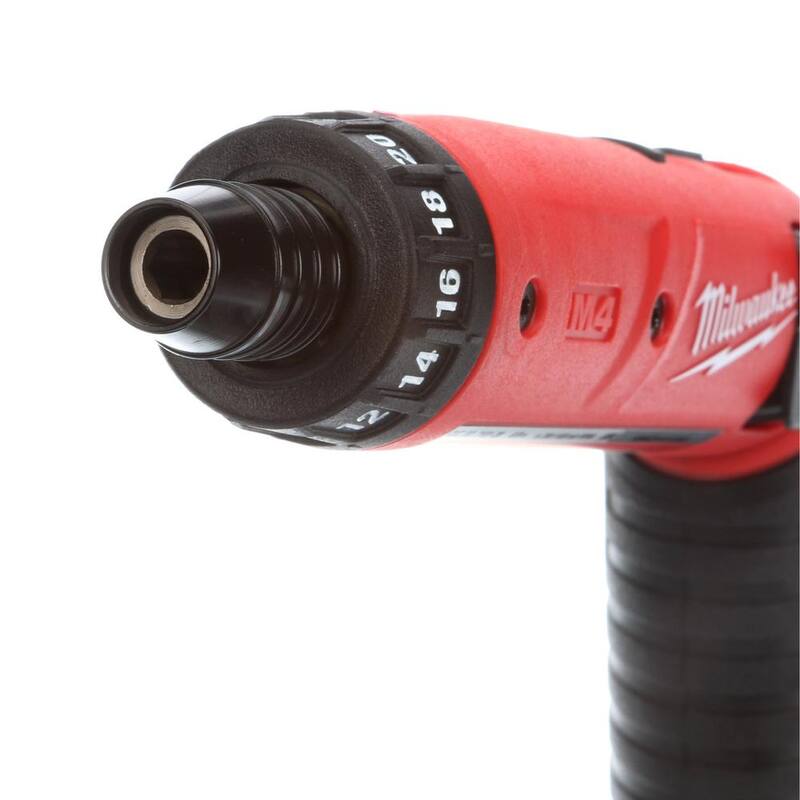 Milwaukee M4 4V Inalámbrico de Iones de Litio 1/4 pulgadas Destornillador de Impacto con Hexágono 2 Baterías Kit más Juego de Puntas de Destornillador SHOCKWAVE (70 piezas) - 2101-22-48-32-5151