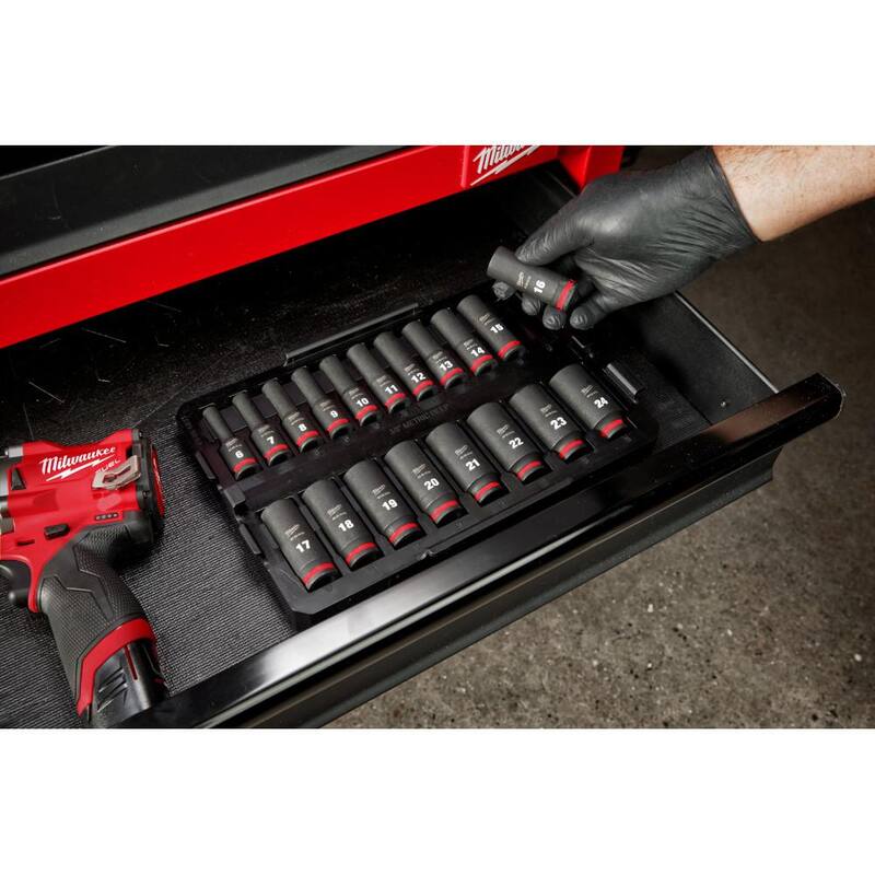 Set de 19 piezas de dados de impacto profundo Métrico Milwaukee SHOCKWAVE de 3/8 pulgadas de Drive - 49-66-6816