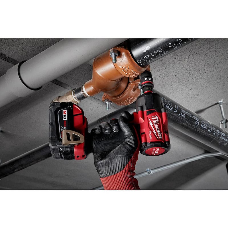 Juego de 12 piezas de dados de impacto Milwaukee SHOCKWAVE de 1/2 pulg. de accionamiento SAE de 6 puntas - 49-66-7010