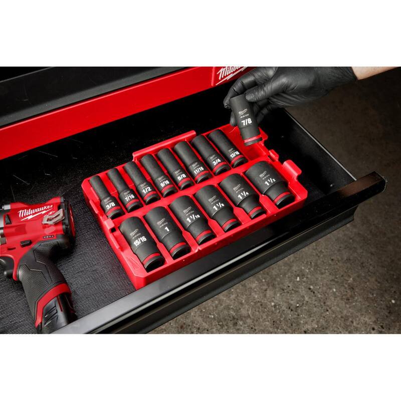 Juego de dados de impacto profundos Milwaukee SHOCKWAVE de 1/2 pulgadas de maniobra, medidas estándar SAE (juego de 15 piezas) - 49-66-6817.