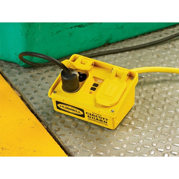 Hubbell Wiring Device-Kellems Enchufe con interruptor de circuito con falla a tierra y cable, 6 pies, amarillo, NEMA 3R - GFP15M