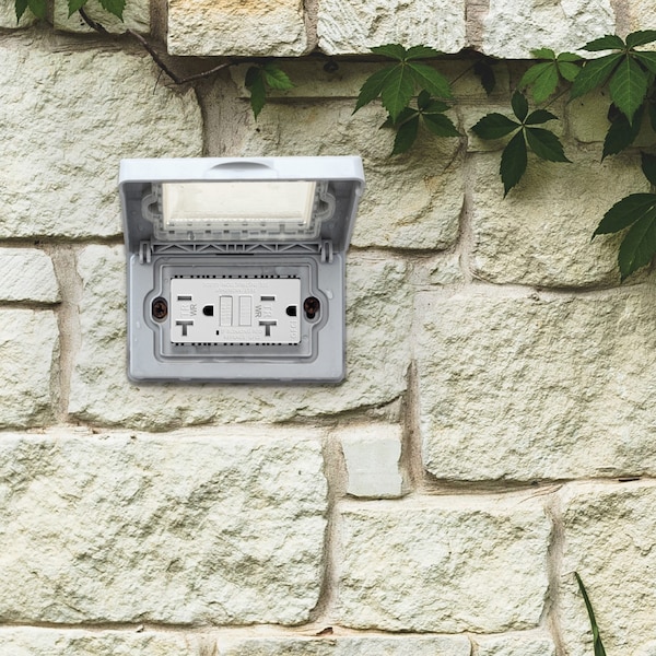 Tomacorriente GFCI de 20A TR WR con placa de pared, blanco - GLS-20ATRWR-WH