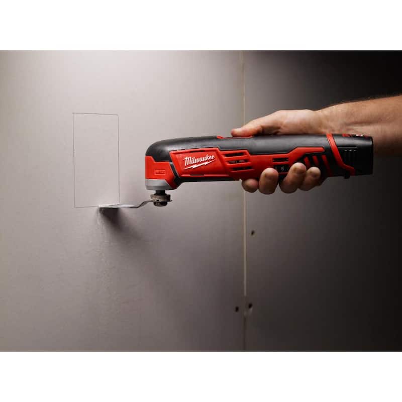 Milwaukee M12 12V Taladro inalámbrico de iones de litio de 1/4 de pulgada con kit de destornillador de 2 velocidades con Multi herramienta M12 (herramienta solamente) - 2402-22-2426-20