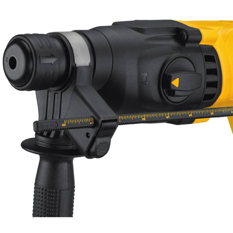 Martillo rotativo DEWALT 20V MAX inalámbrico con motor sin escobillas de 1 pulgada SDS Plus con mango en D para concreto y mampostería (herramienta solamente) - DCH133B