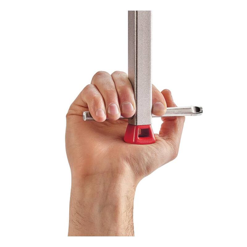 Llave ajustable Milwaukee de 6 y 10 pulgadas con llave de tina de 1.25 pulgadas (3 piezas) - 48-22-7400-48-22-7001.