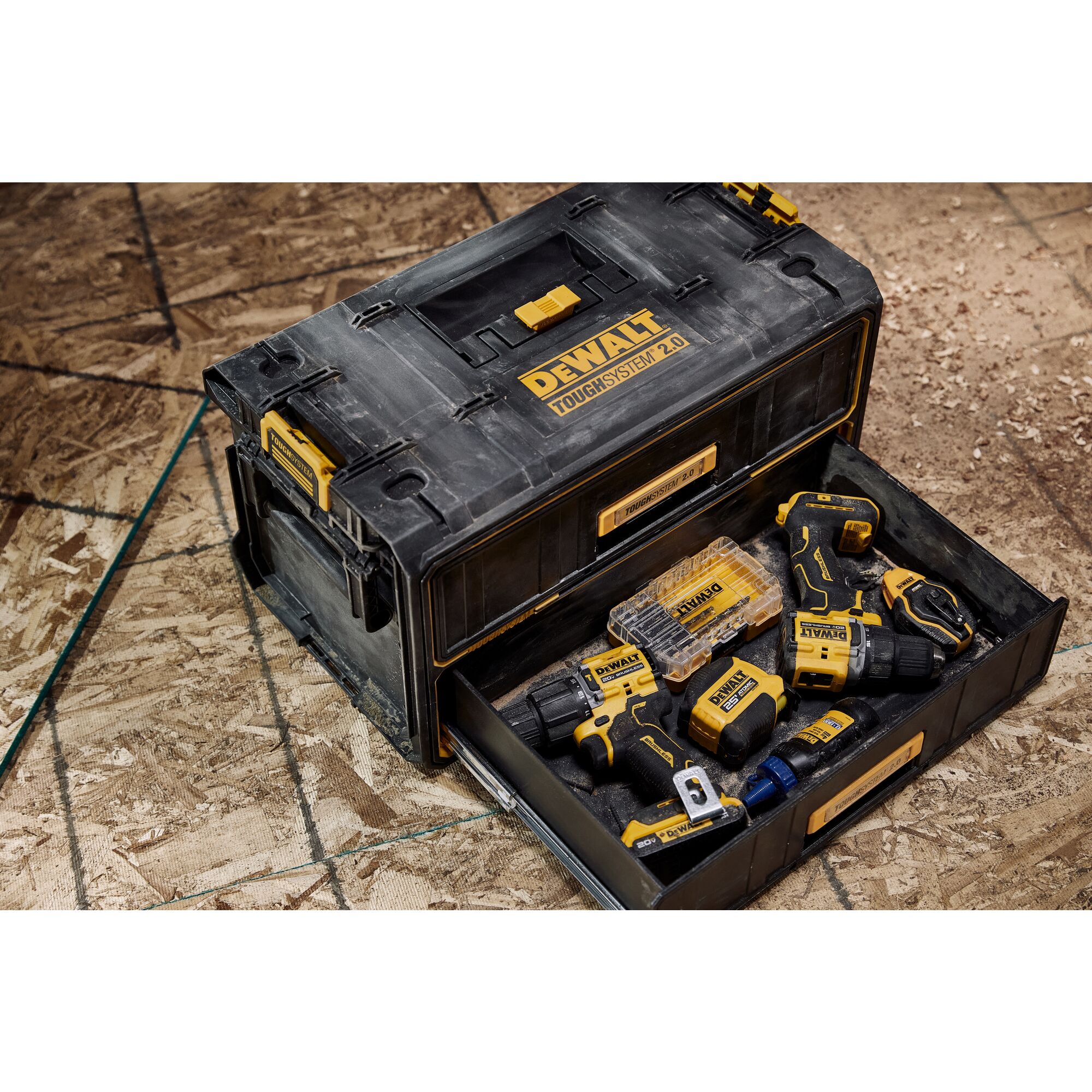 DEWALT Juego de 14 piezas de brocas helicoidales recubiertas de negro y dorado HSS de longitud estándar Jobber - DWA1184