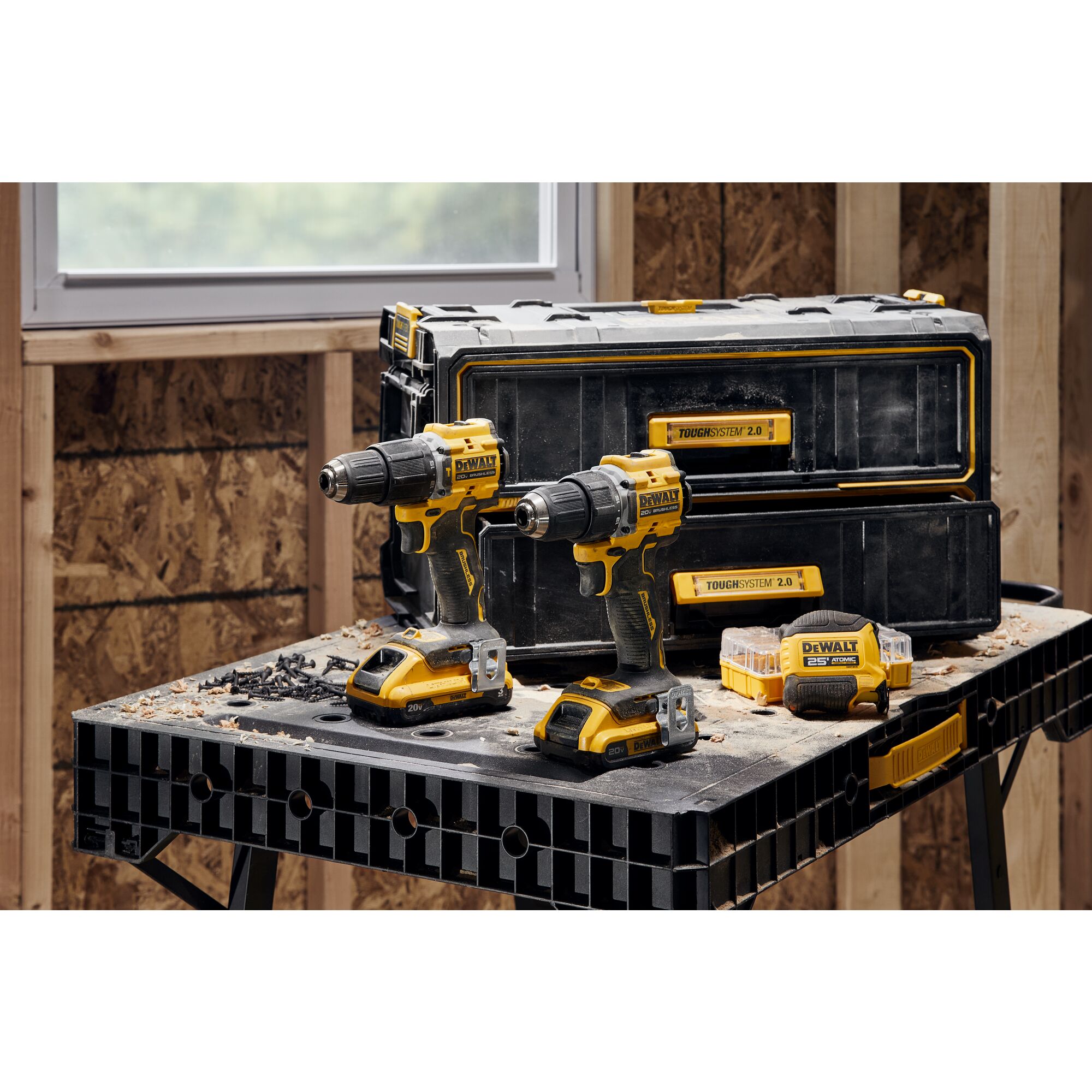 DEWALT Juego de 14 piezas de brocas helicoidales recubiertas de negro y dorado HSS de longitud estándar Jobber - DWA1184