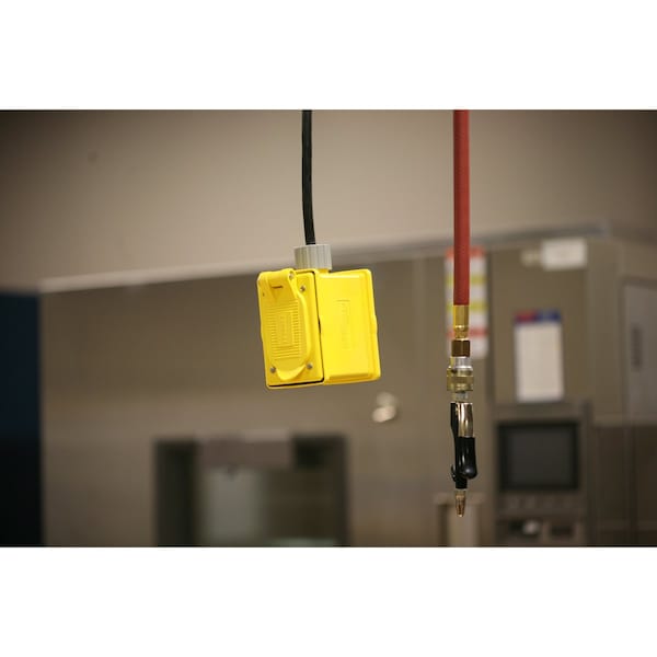 Placa de cubierta dúplex Hubbell Wiring Device-Kellems, Número de grupos: 1 Termoplástico, Amarillo - HBLP8FSY