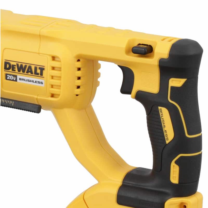 Martillo rotativo inalámbrico sin escobillas DEWALT 20V MAX de 1 pulgada SDS Plus con mango en D para concreto y albañilería y (2) baterías de 20V 4.0Ah - DCH133M2