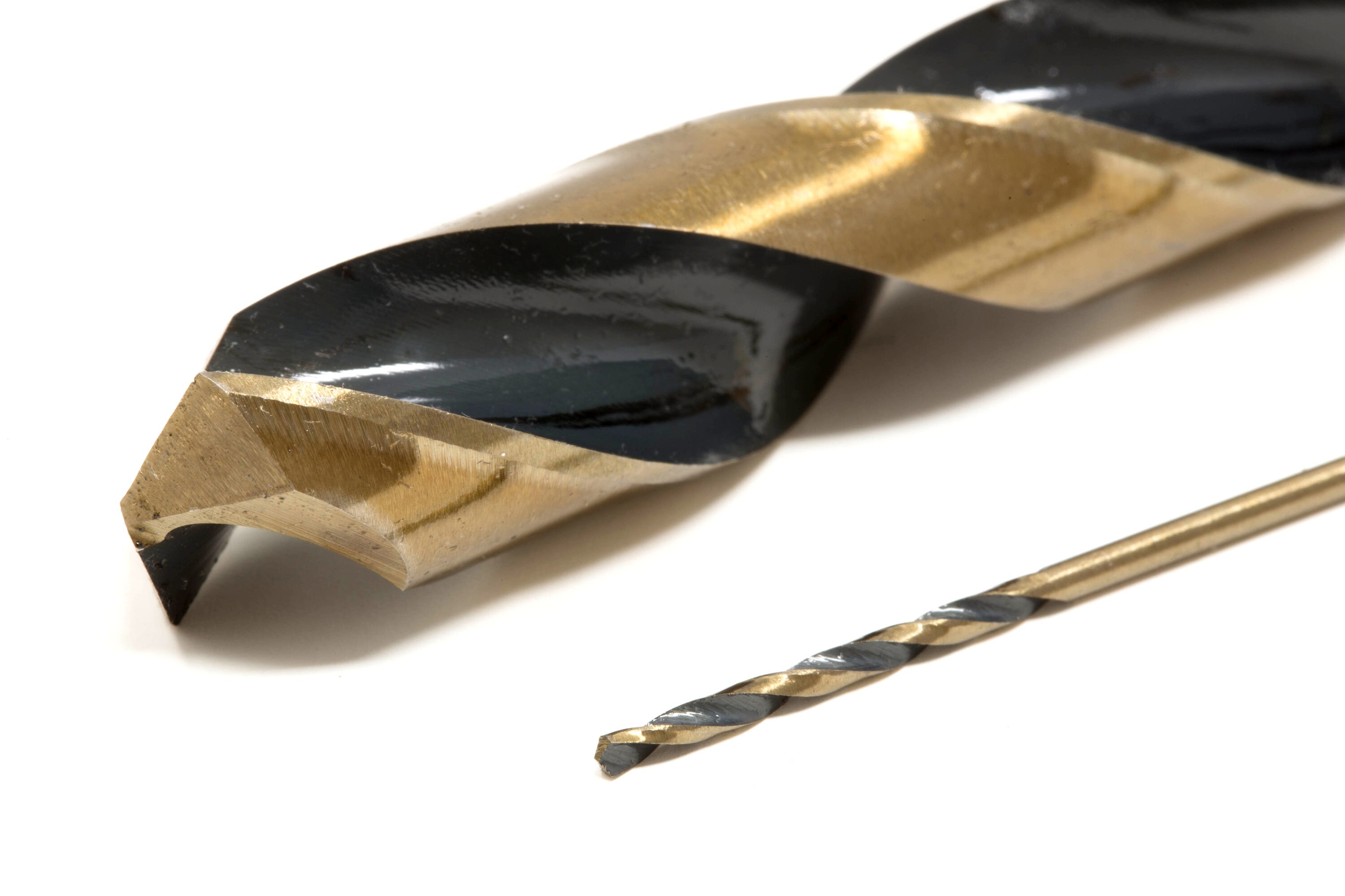 Set surtido de 29 piezas de brocas WEN Black Gold Drill Bit recubiertas de negro y oro de longitud estándar para trabajo pesado - DB292G.
