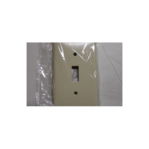 Eaton Wiring Devices 2.75in X 4.5in, 1-Gang, Marfil, Termoestable, 1 Interruptor de palanca, Estándar, Placa de pared - 2134V