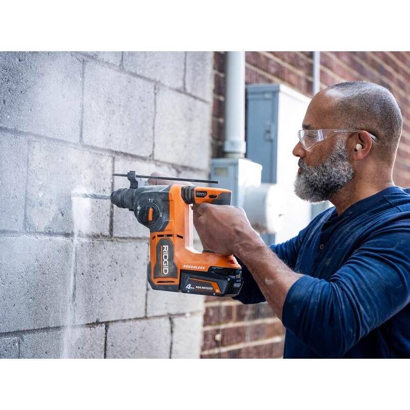 RIDGID 18V Martillo Rotativo SDS-Plus inalámbrico sin escobillas de 1 pulgada con kit de batería de salida MAX de 18V 4.0Ah y cargador rápido - R86712B-AC9840