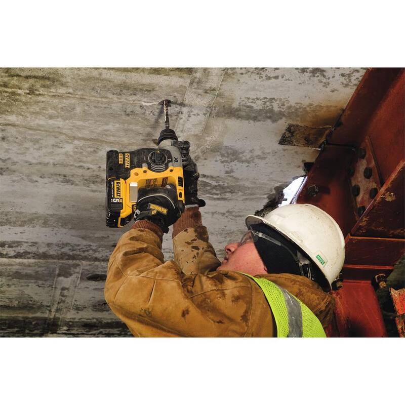 DEWALT 20V MAX XR Martillo Rotativo Inalámbrico con Tecnología Brushless de 1 pulgada SDS Plus en Forma de L, (1) Batería de Iones de Litio 20V 5.0Ah y Cargador - DCB205CKWDCH273B