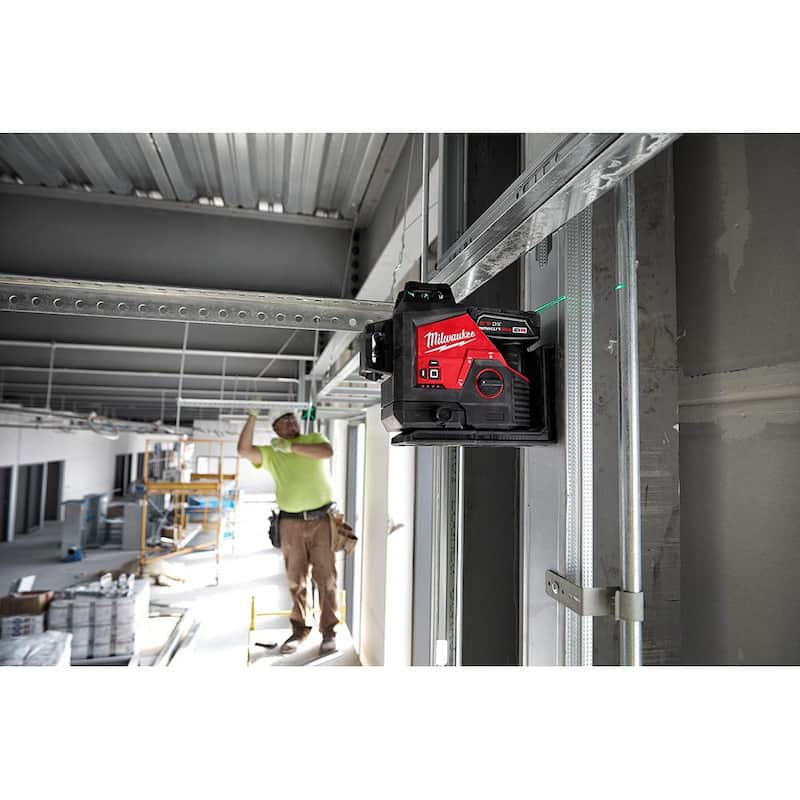 Milwaukee M12 Láser Verde de 360° en 3 Planos con Clip de Seguimiento con Tripie Ajustable de 72 pulgadas y Detector de Láser de 165 pies - 3632-21-48-35-1313-48-35-1411-48-35-1211