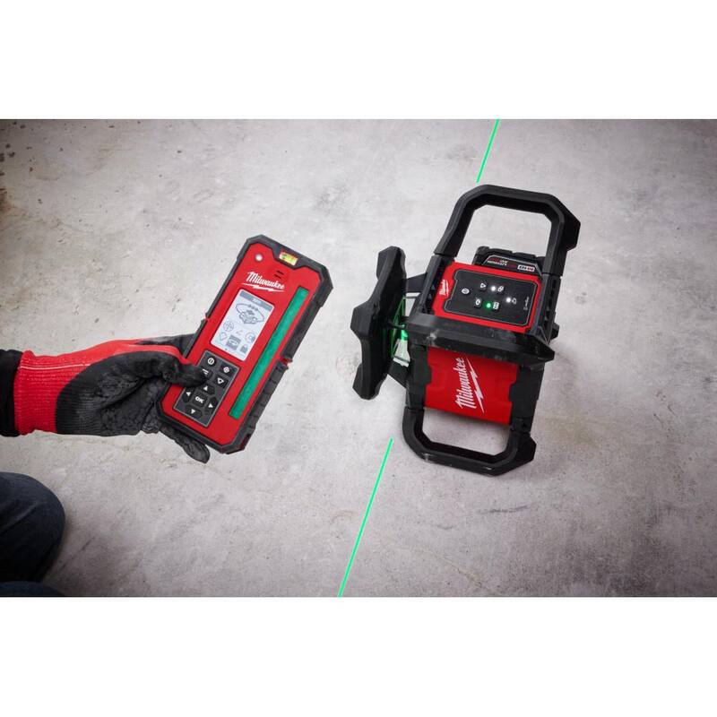 Kit de Nivel Láser Rotativo Interior Verde Milwaukee M18 de 1000 ft. con Control Remoto/Receptor y Soporte de Montaje en Pared con Trípode de Nivel Láser Rotativo - 3702-21-48-35-3700