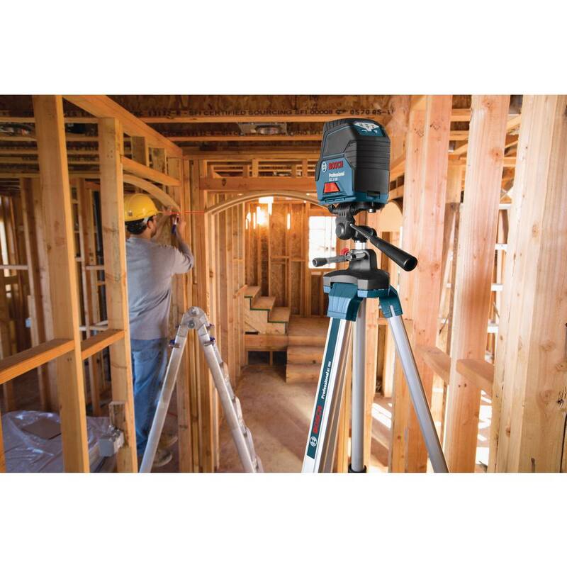 Nivel láser de líneas cruzadas de 65 pies con puntos de plomada, autonivelante, incluye estuche rígido y soporte de precisión - GCL 2-160 de Bosch