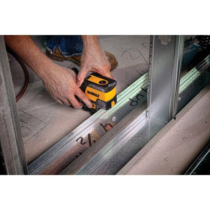 DEWALT 165 ft. Nivel de láser de línea cruzada y punto de plomada autonivelante rojo con (3) baterías AAA y estuche - DW0822