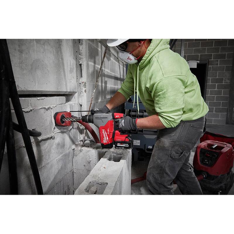 Martillo rotativo inalámbrico Milwaukee M18 FUEL 18-Volt de 1-1/8 pulgadas con tecnología de ion de litio sin escobillas SDS-Plus y kit de inicio de 8.0 Ah - 2915-20-48-59-1880.