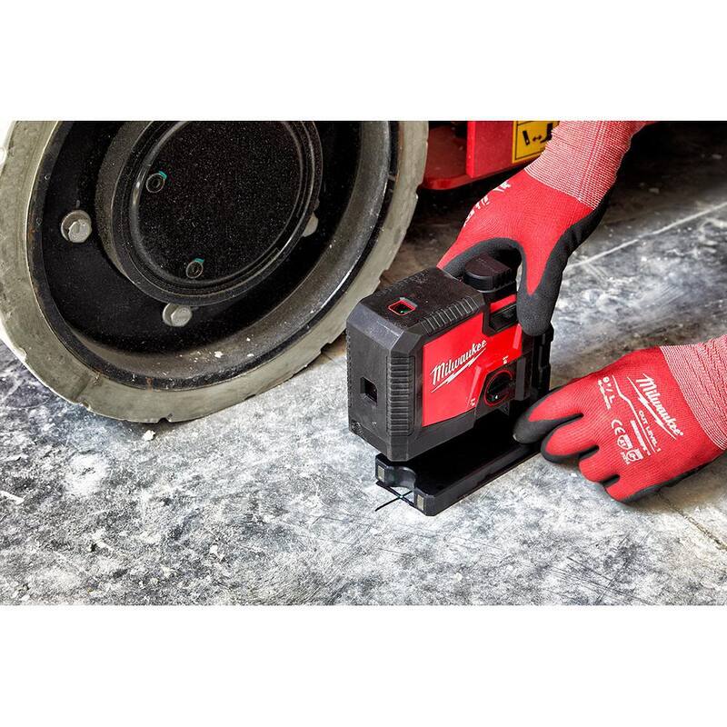 Milwaukee Green 100 ft. Nivel láser recargable de 3 puntos con batería y cargador con trípode ajustable de 72 pulgadas - 3510-21-48-35-1411.