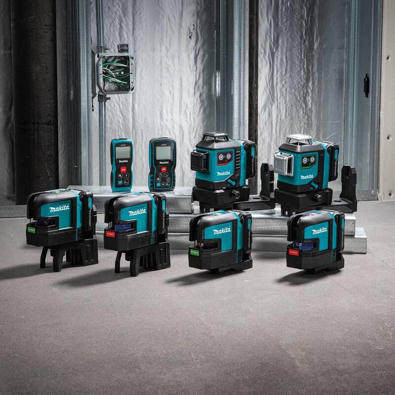 Nivel láser rojo Makita 12V max CXT inalámbrico de iones de litio autonivelante de 360 grados en 3 planos (Herramienta solamente) - SK700D