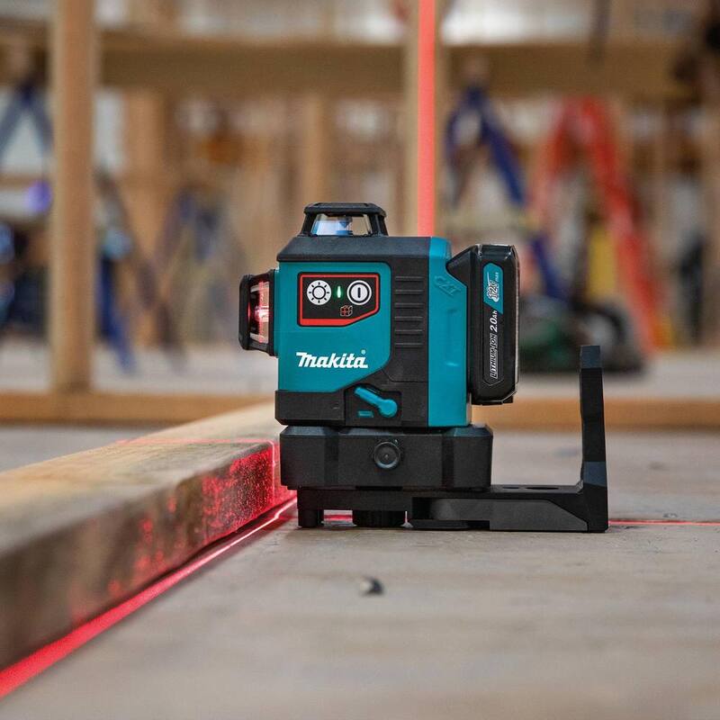 Kit de nivel láser rojo autonivelante de 360 grados de 3 planos Makita 12V máx CXT de iones de litio inalámbrico (2.0Ah) - SK700DNAJ