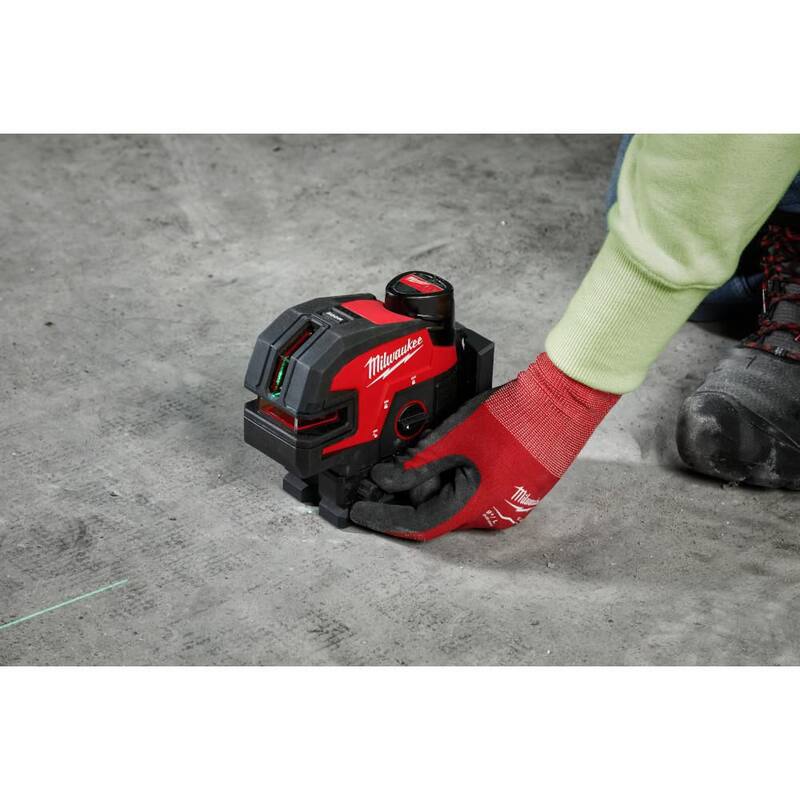 Kit nivel láser verde de líneas cruzadas y 4 puntos Milwaukee M12 de 12 voltios con medidor de distancia láser de 150 pies - 3624-21-48-22-9802