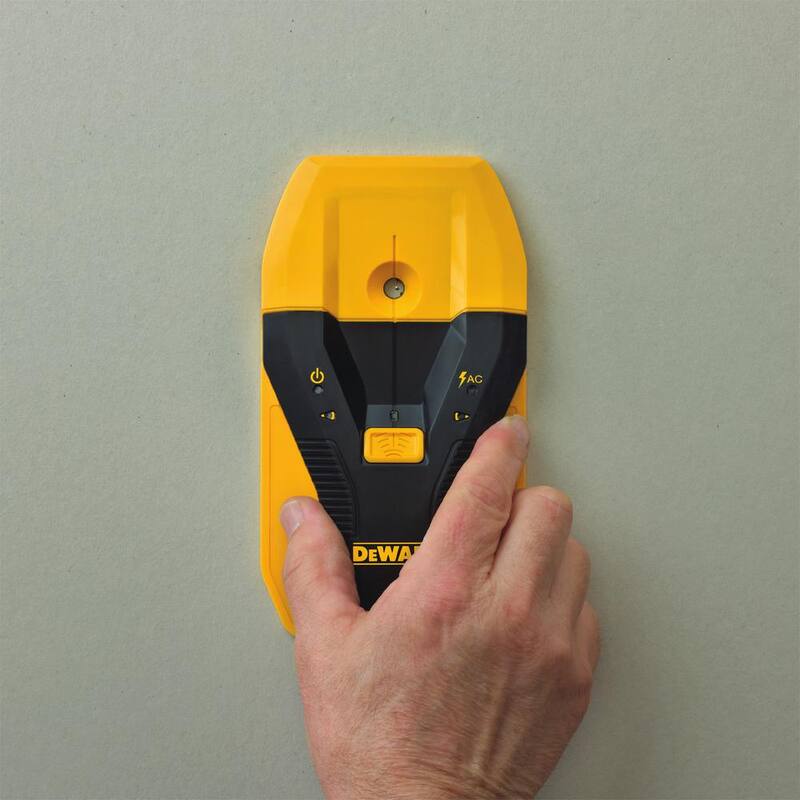 Nivel láser de líneas cruzadas autonivelante verde DEWALT de 165 pies y localizador de montantes de 1-1/2 pulgadas con (3) pilas AAA y estuche - DW088CGW0150