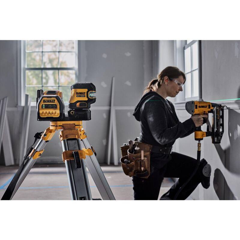 Nivel láser de línea cruzada verde inalámbrico DEWALT 20V Max (Herramienta solamente) - DCLE34520GB