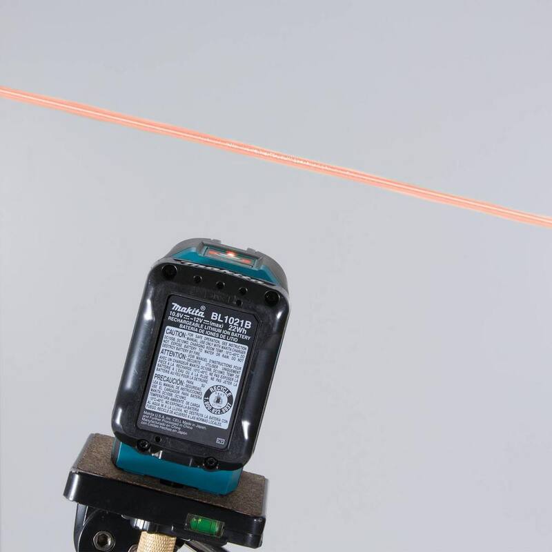 Kit de láser de línea cruzada/punto rojo autonivelante Makita 12V max CXT (2.0 Ah) - SK106DNAX