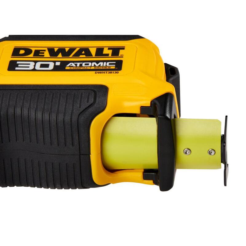 Cinta métrica DEWALT ATOMIC de 30 pies x 1-1/8 pulgadas - DWHT38130S