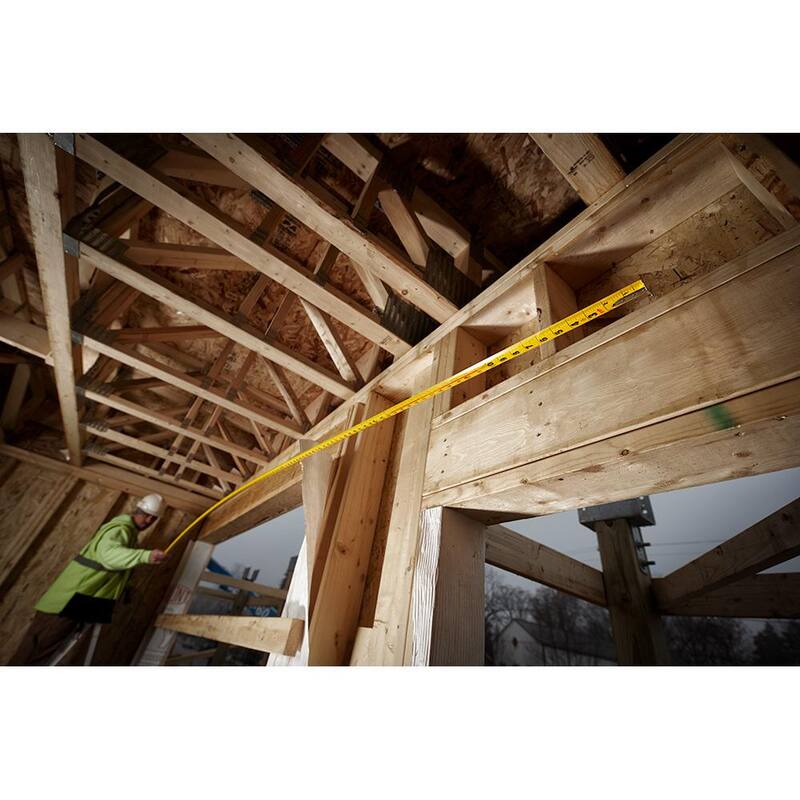 Milwaukee Cinta Métrica de Cuchilla Ancha de 25 pies x 1-5/16 pulgadas con alcance de 17 pies - 48-22-0225